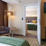Restaurant Der Valk Nivelles-sud ホテル 4*