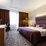 ホテル Restaurant Der Valk Nivelles-sud 4*