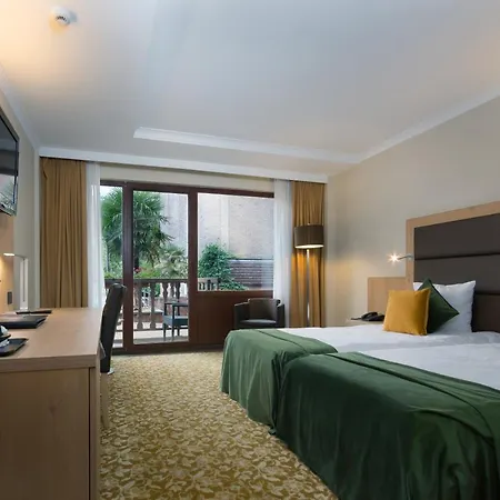 Отель Restaurant Der Valk Nivelles-sud Нивель