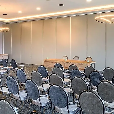 Restaurant Der Valk Nivelles-sud 호텔