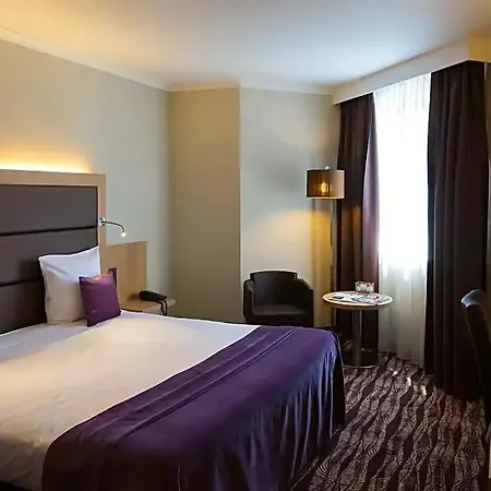 Restaurant Der Valk Nivelles-sud 호텔 니벨