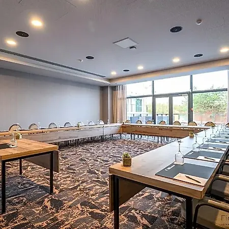 호텔 Restaurant Der Valk Nivelles-sud