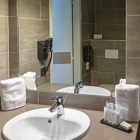 Restaurant Der Valk Nivelles-sud 호텔